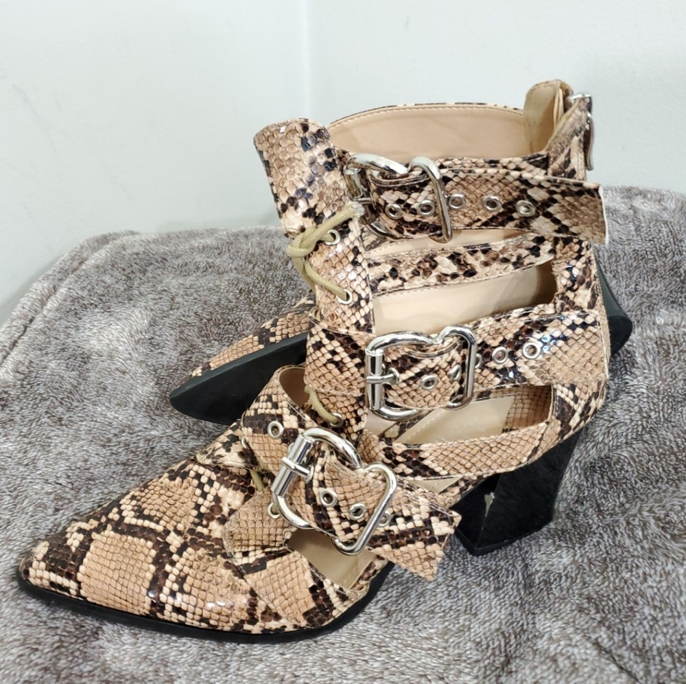 Mackin J Python Pointed toed caged booties.  Size 8.5 - Picture 4 of 13